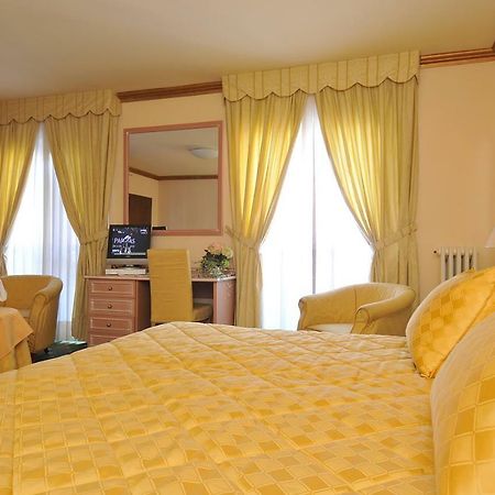 Residence Antares Madonna di Campiglio Exterior photo